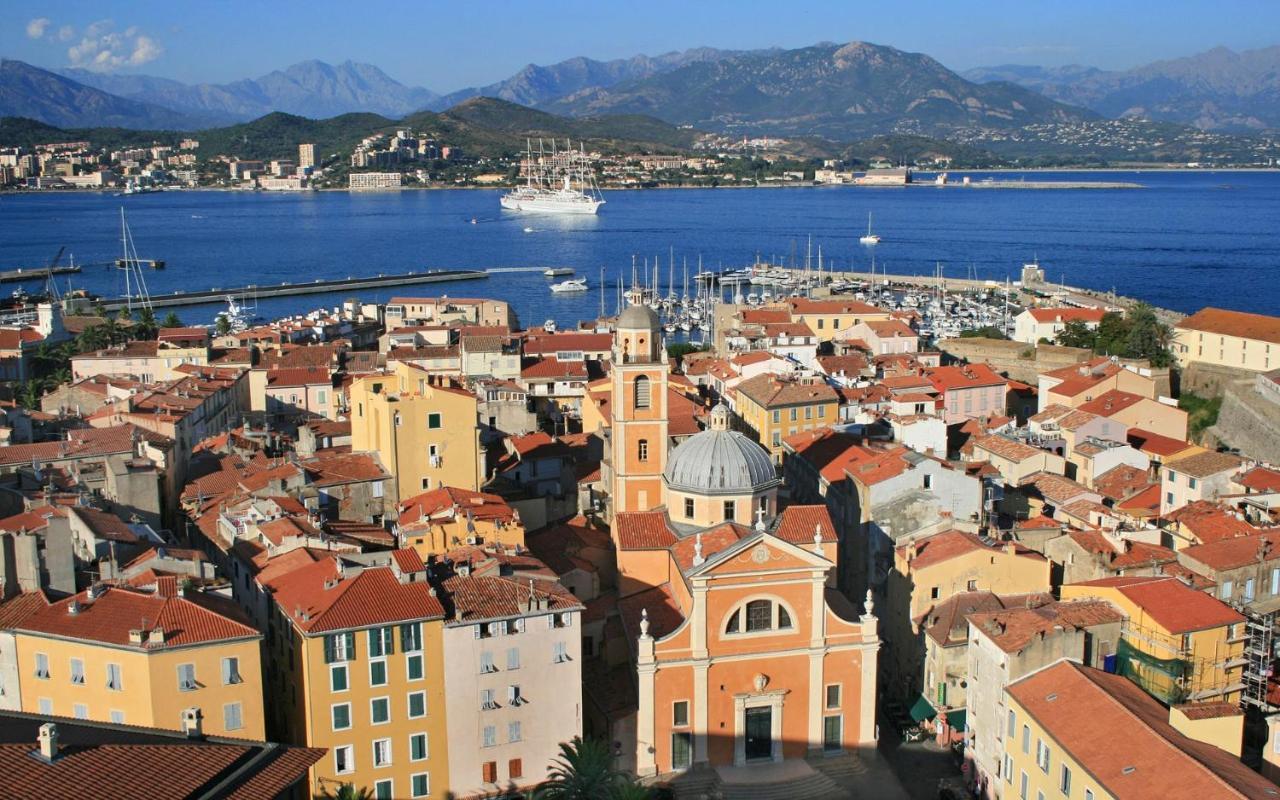 Appartement Avec Magnifique Vue Mer Ajaccio  Kültér fotó